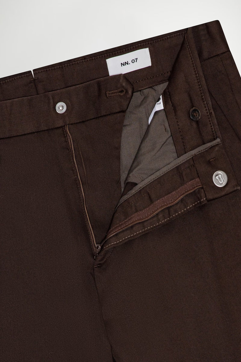 NN07 - Theo 1420 Classic tailored slim fit Chino Demitasse