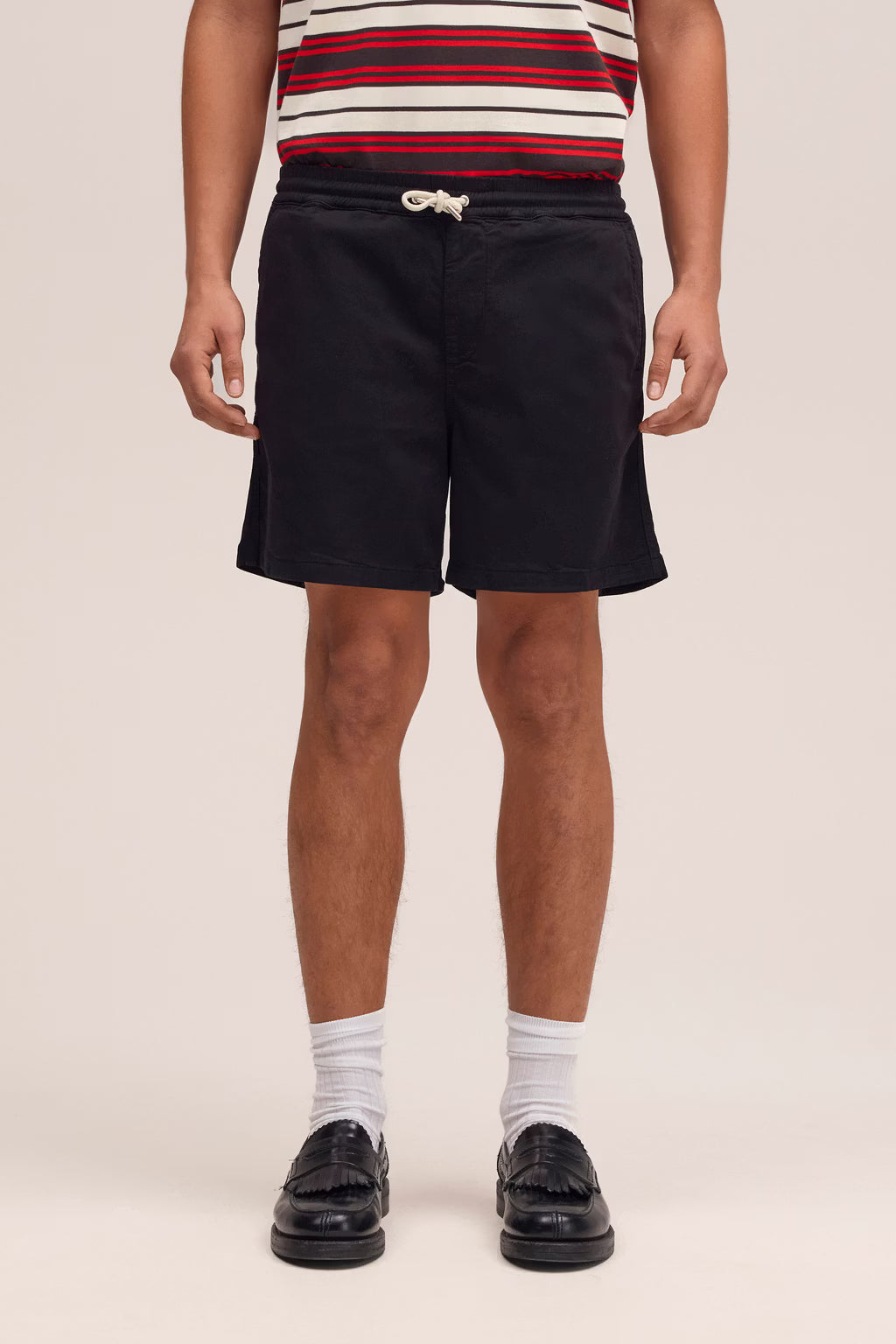 NN07 - SHort Gregor 1154 Black