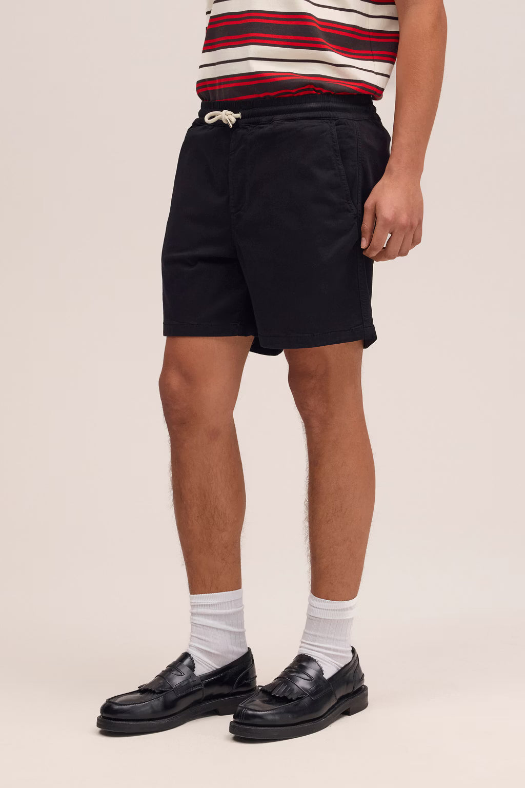 NN07 - SHort Gregor 1154 Black