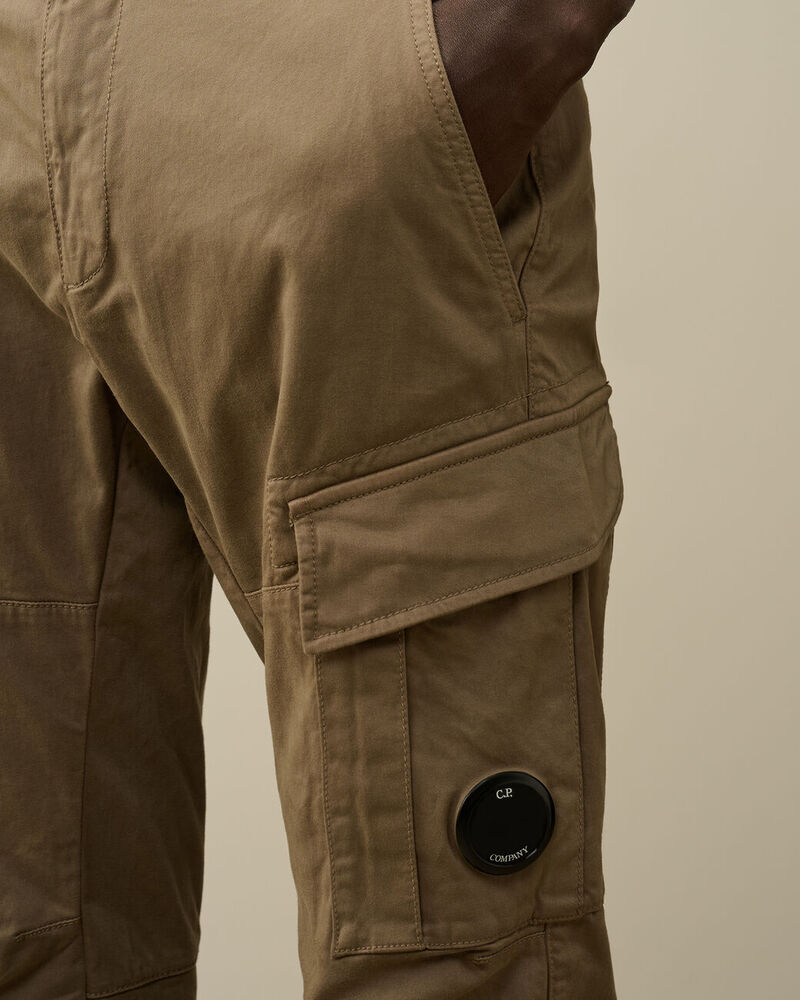 C.P. Company - Pantalon strech sateen ergonomic lens double cargo walnut