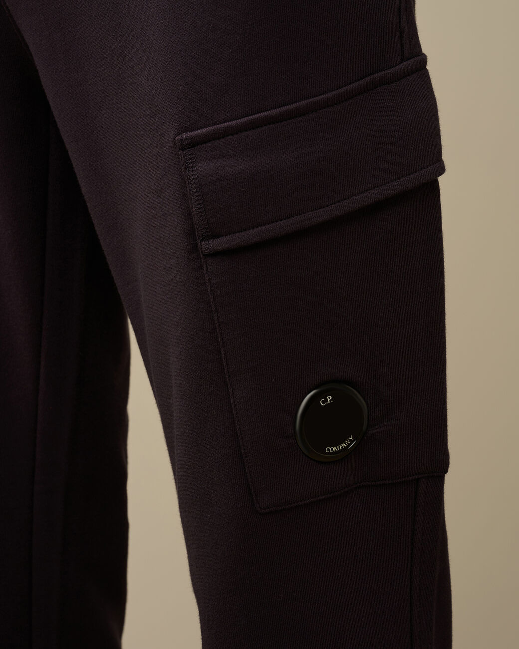 C.P. Company - Pantalon Diagonal Raised Fleece Cargo sweatpants Night shade