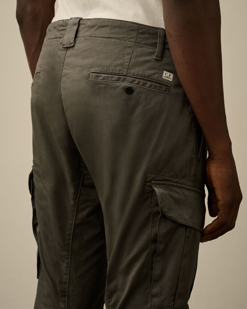 C.P. Company - Pantalon strech sateen ergonomic lens double cargo Smoked Pearl