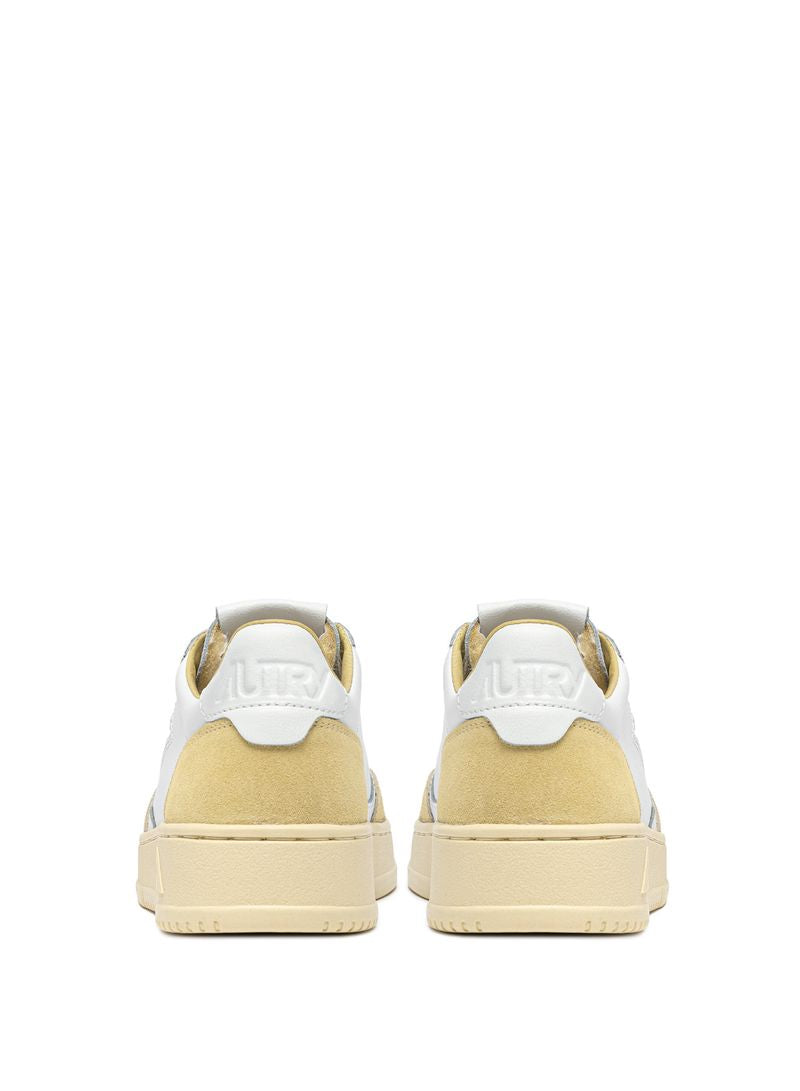 AUTRY - Basket Medalist Low Soft Leather/Suede White/Straw