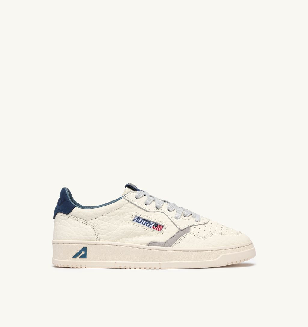 AUTRY - Basket Medalist Low cuir effet éléphant détails BlueDeep/Vapor