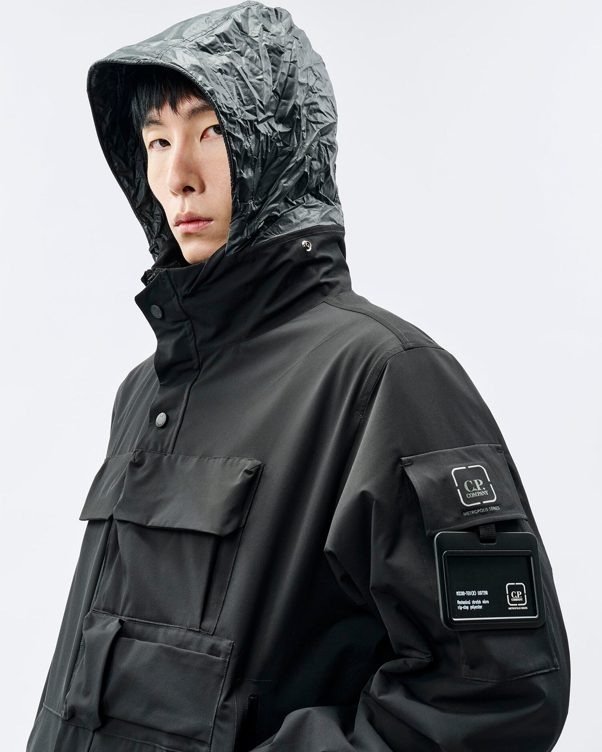 C.P. Company - Veste Metropolis Series Micro-Tek Hooded Jacket Black