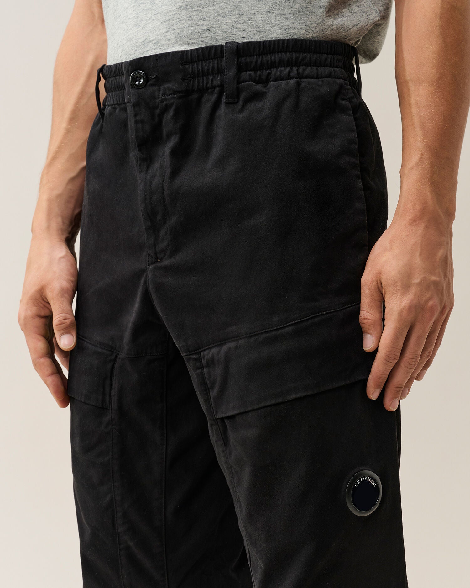 C.P. Company - Pantalon cargo Strech Sateen loose Black