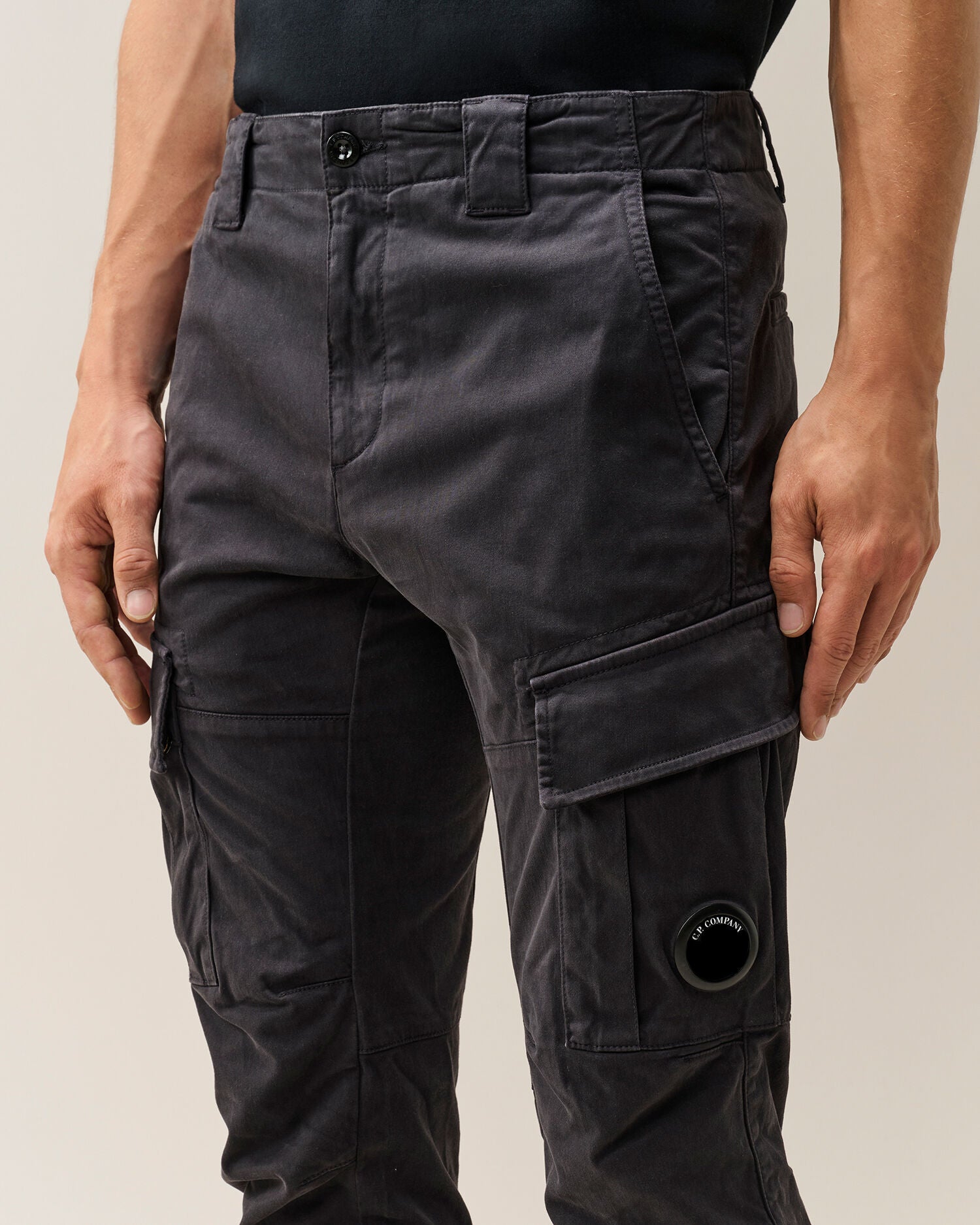C.P. Company - Pantalon cargo Strech Sateen Ergonomic Black