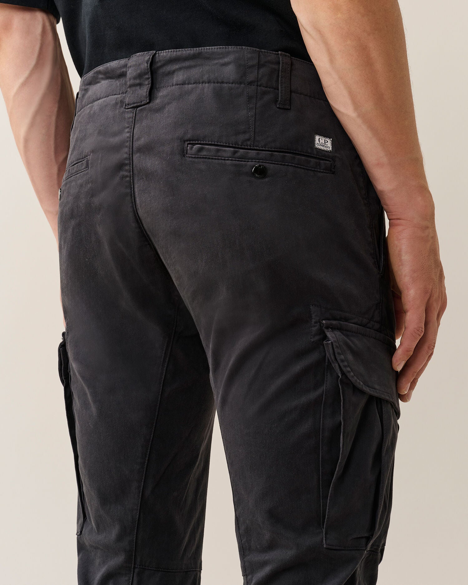 C.P. Company - Pantalon cargo Strech Sateen Ergonomic Black