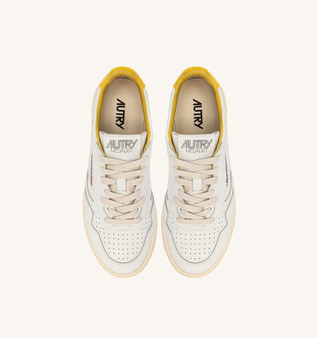 AUTRY - Basket Medalist Low Game Set Match cuir blanc / Jaune