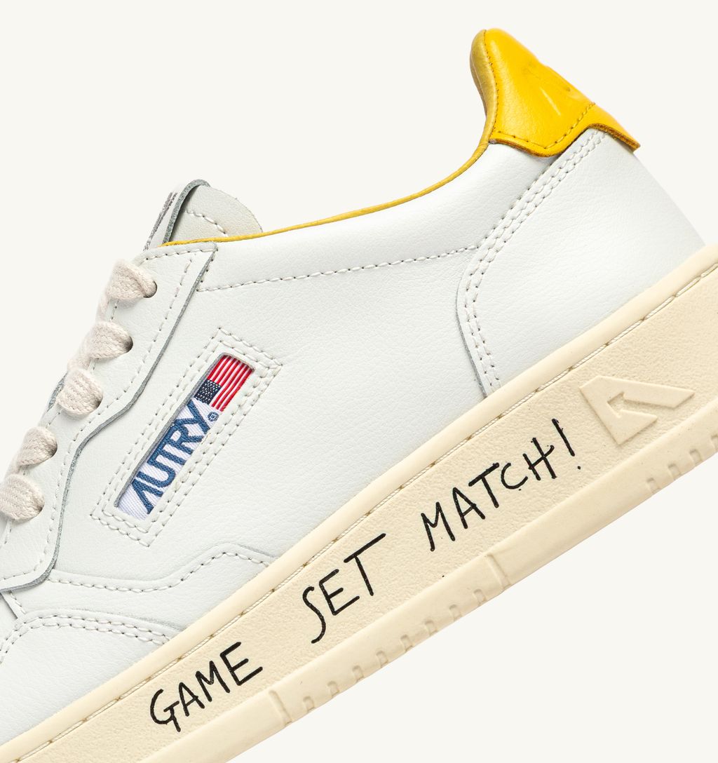 AUTRY - Basket Medalist Low Game Set Match cuir blanc / Jaune