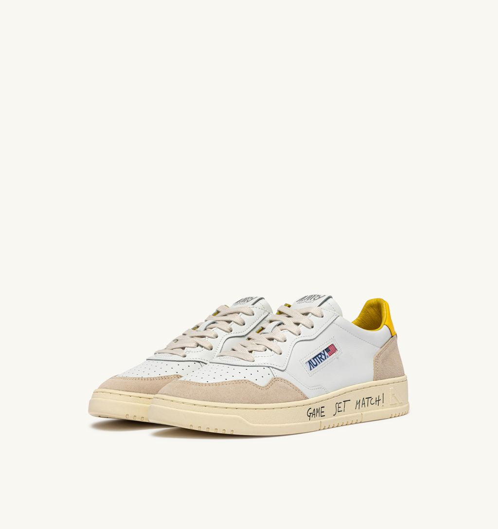 AUTRY - Basket Medalist Low Game Set Match cuir/Suede Blanc/Jaune