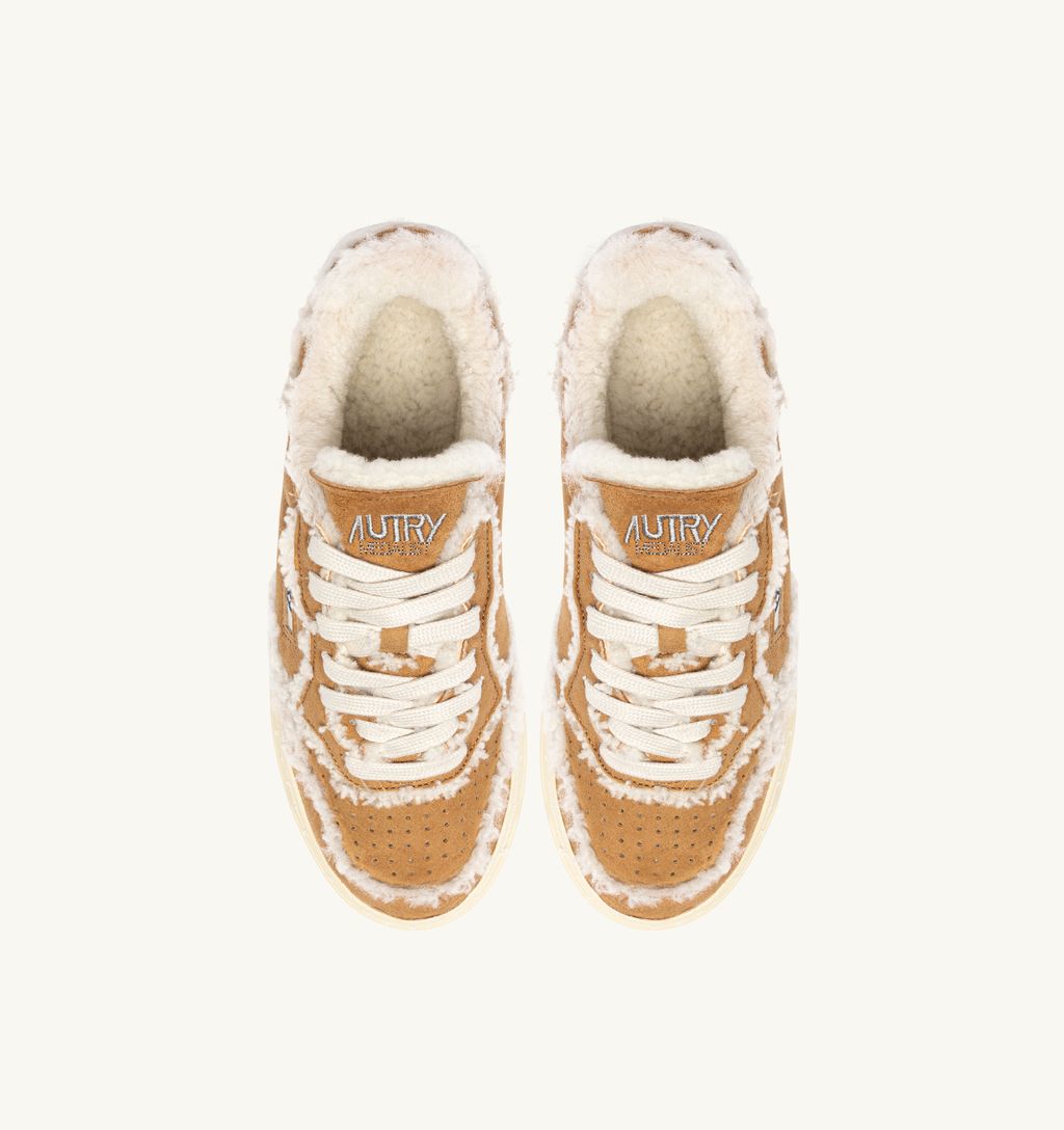 AUTRY - Basket Medalist Low Suede/Shearling Cognac
