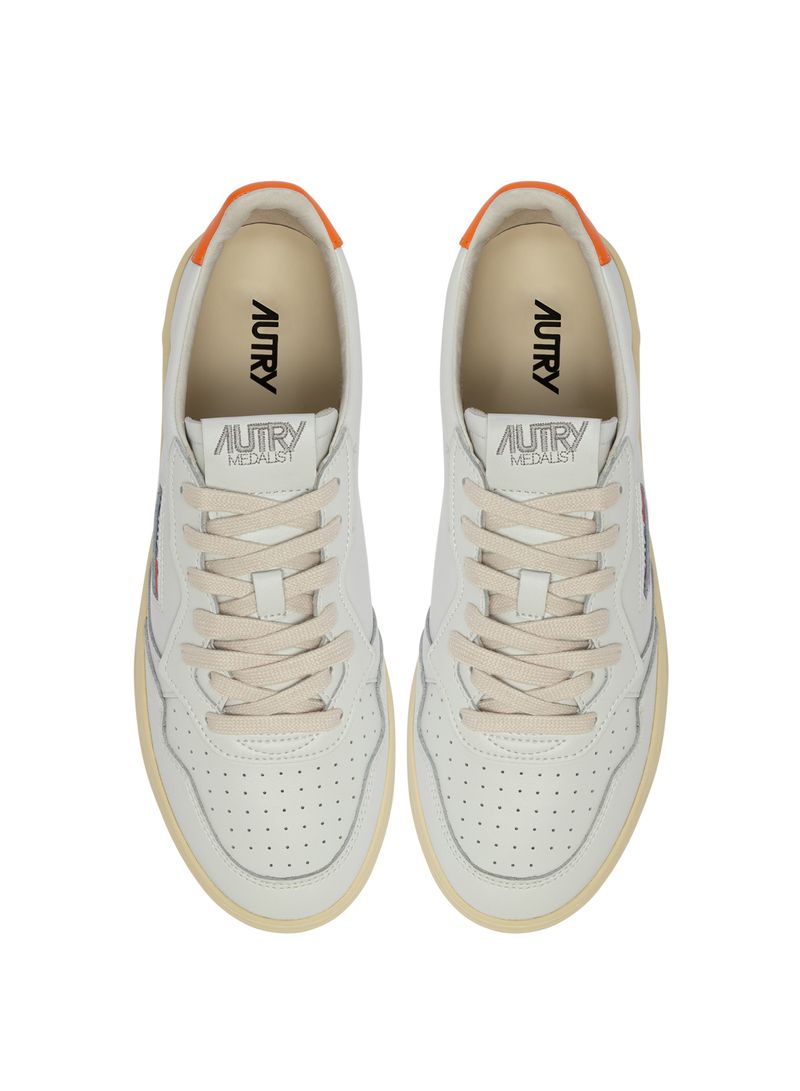 AUTRY - Basket Medalist Low cuir blanc / PrOrange