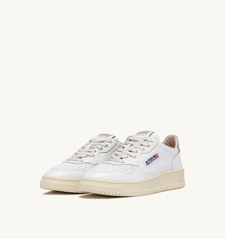 AUTRY - Basket Medalist Low cuir blanc / Tidal Foam