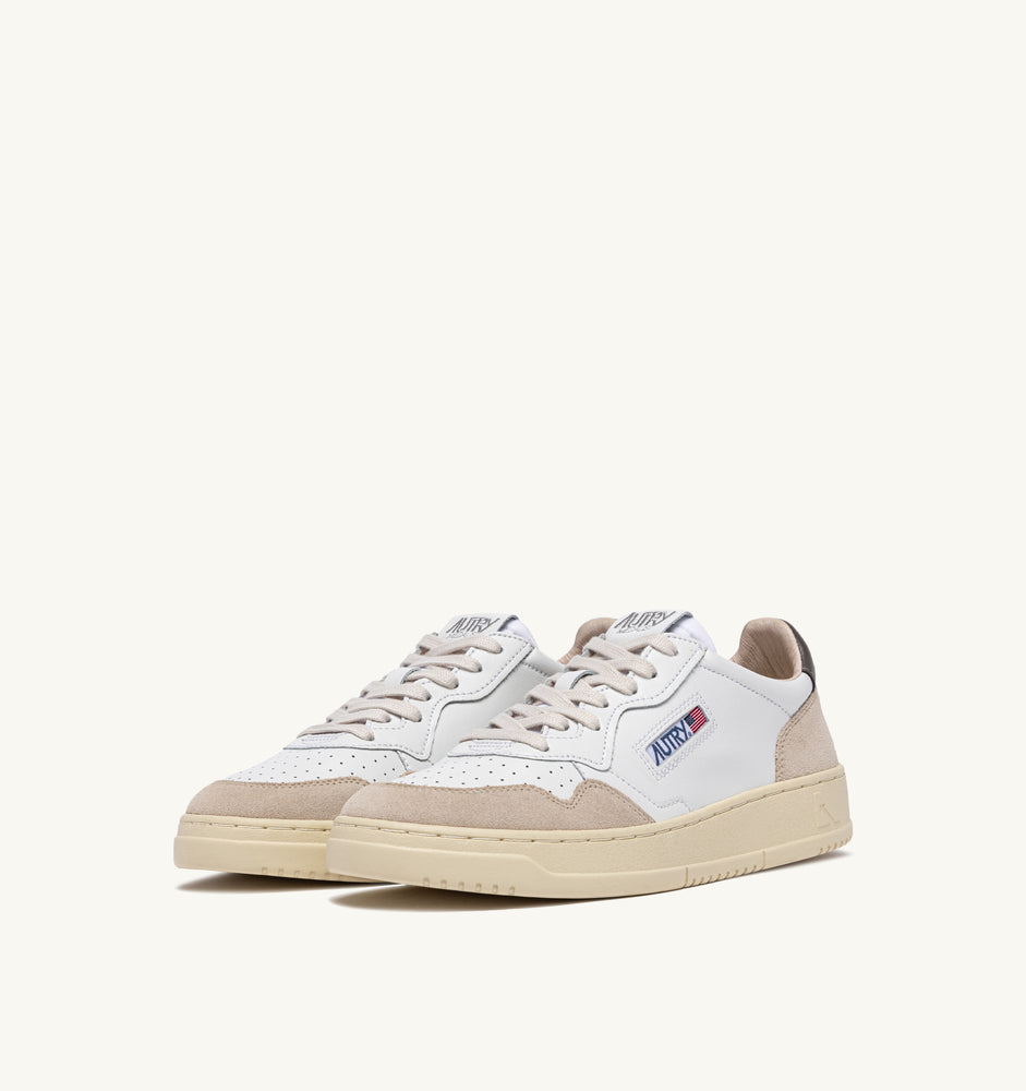 AUTRY - Basket Medalist Low cuir suede White / Morel