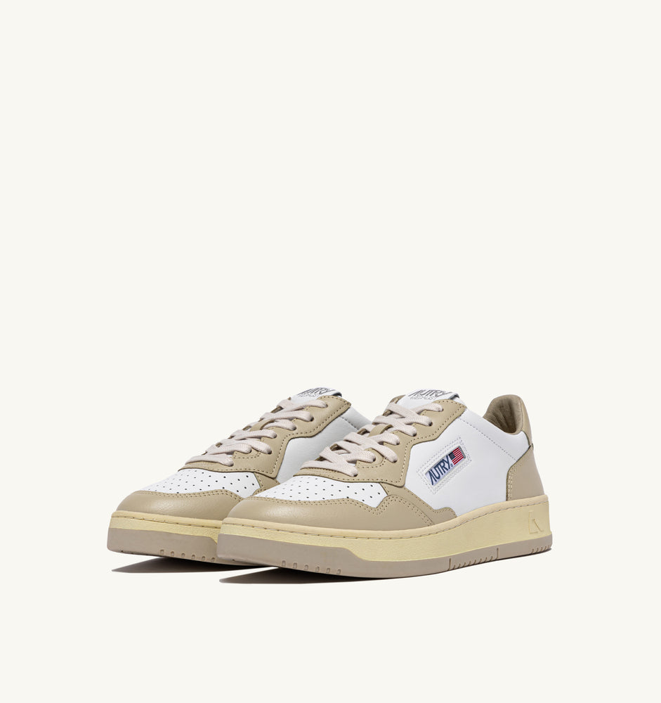 AUTRY - Basket Medalist Bicolor cuir blanc / Tidal foam
