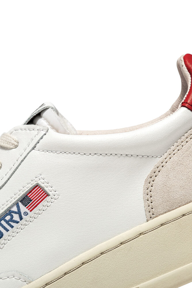 AUTRY - Basket Medalist Low cuir et daim blanc / rouge