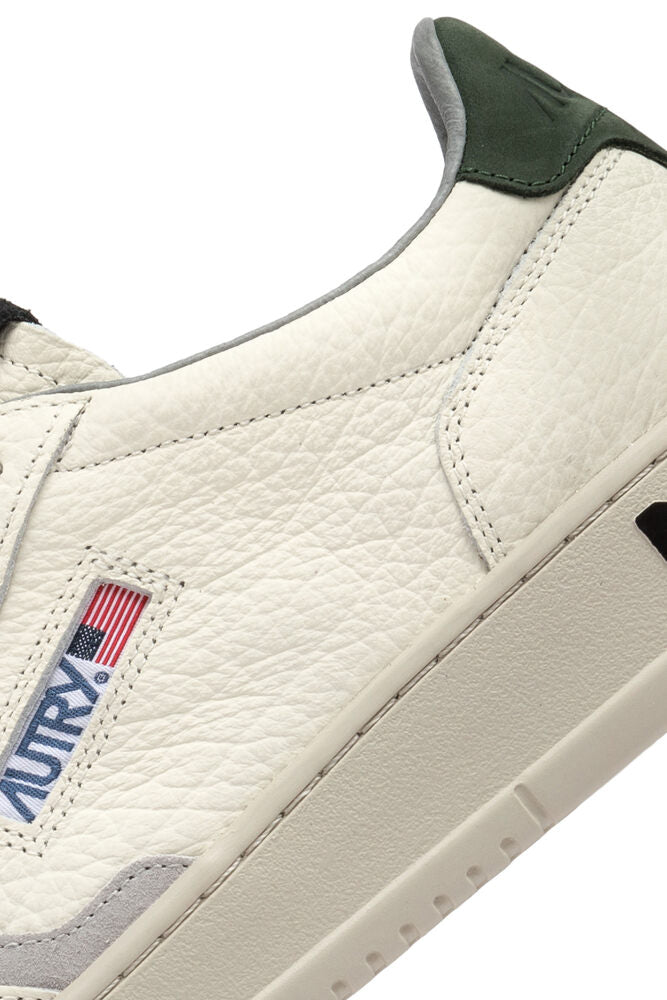 AUTRY - Basket Medalist Low cuir effet éléphant détails noir / kaki