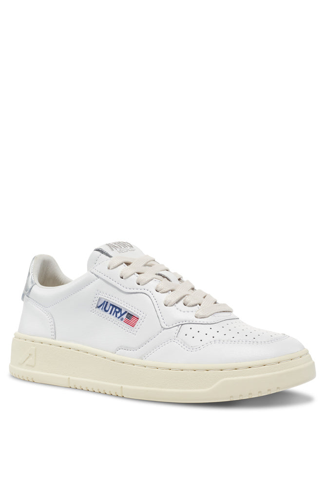 AUTRY - Basket Medalist Low cuir blanc / argent métallisé