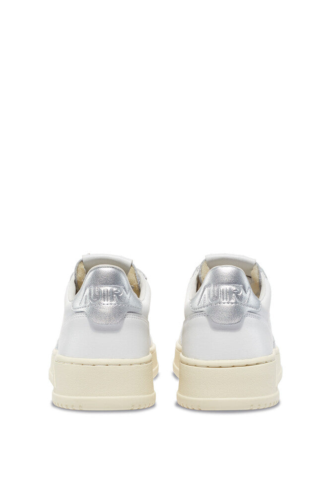 AUTRY - Basket Medalist Low cuir blanc / argent métallisé