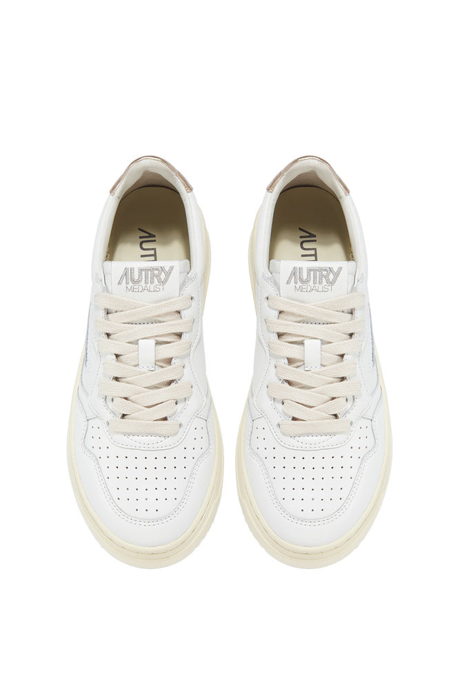 AUTRY - Basket Medalist Low cuir blanc / or métallisé