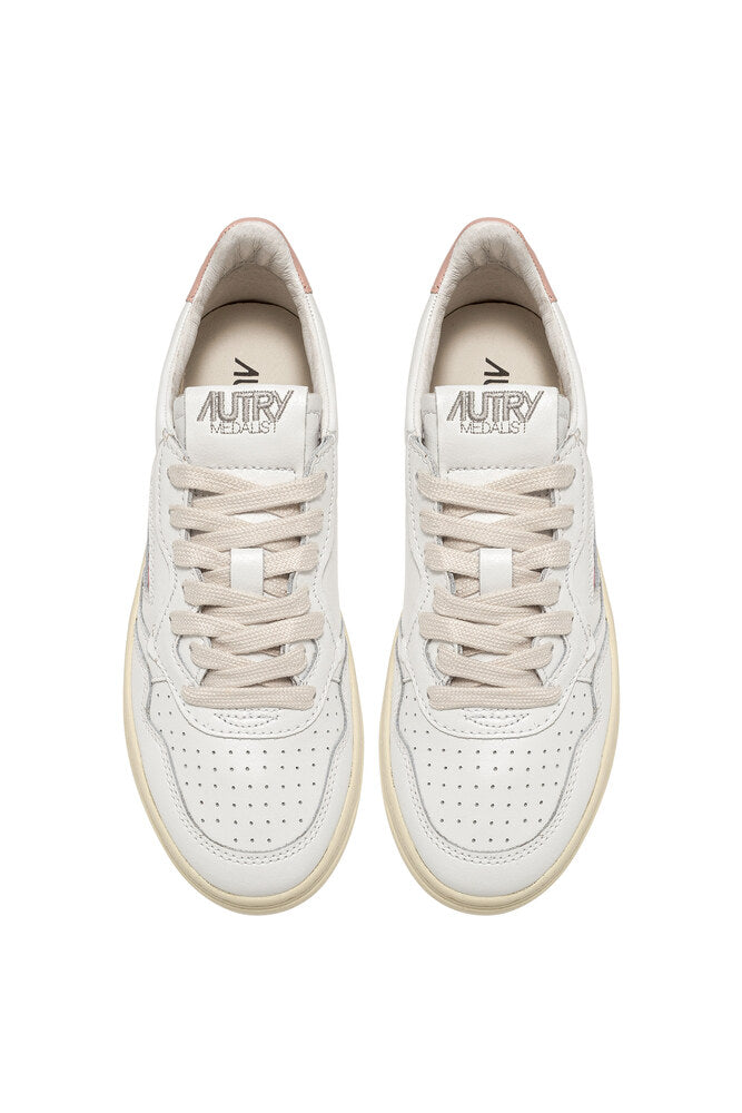 AUTRY - Basket Medalist Low cuir blanc et rose