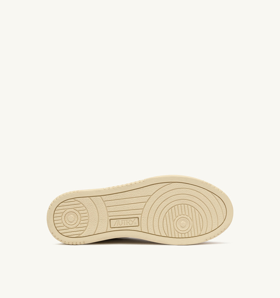 AUTRY - Basket Medalist Low cuir suede White / Della Robbia Bleu