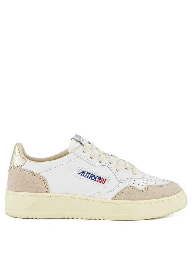 AUTRY - Basket Medalist Low cuir blanc / or / daim beige