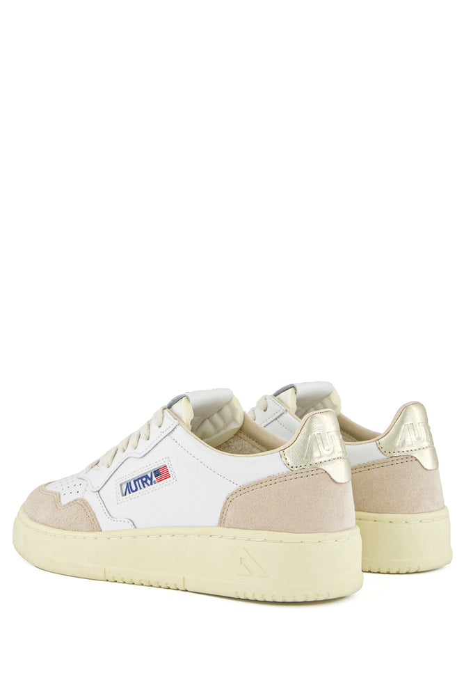 AUTRY - Basket Medalist Low cuir blanc / or / daim beige