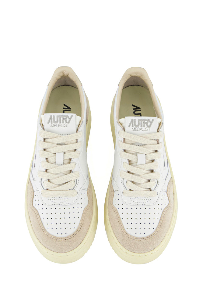AUTRY - Basket Medalist Low cuir blanc / or / daim beige