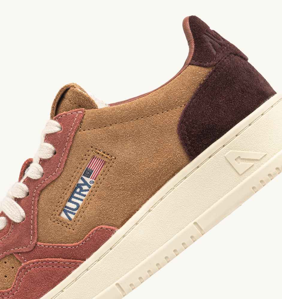 AUTRY - Basket Medalist Low tricolor en daim Bonsrt/Wine