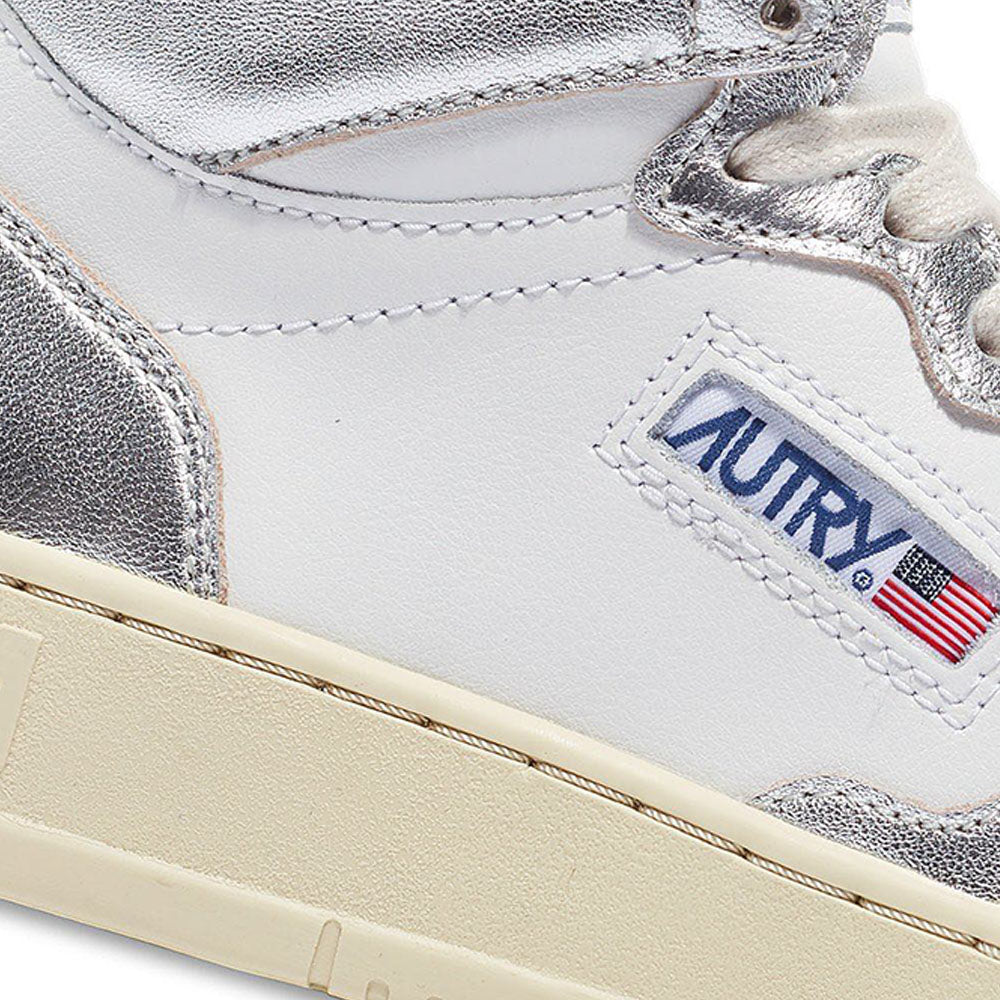AUTRY - Basket Medalist Mid Bicolor cuir blanc / argent métallisé
