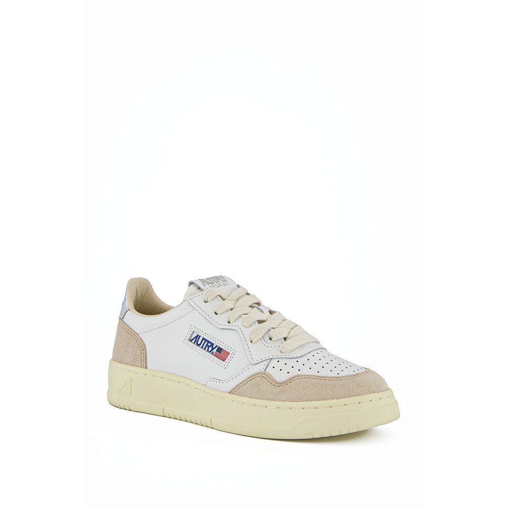AUTRY - Basket Medalist en Cuir Blanc et Argent et daim beige
