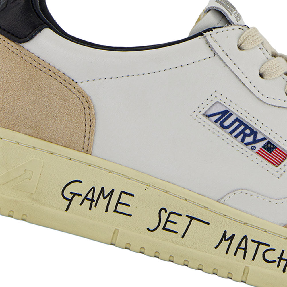 AUTRY - Basket Medalist en Cuir Blanc et noir et daim beige Game set Match