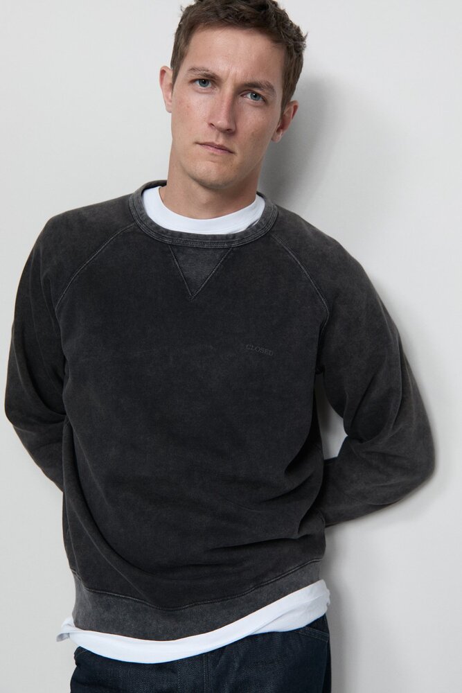 Closed - Sweat Black