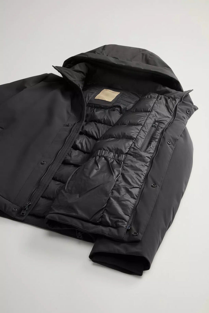 Woolrich - Veste rembourée en nylon élastique à capuche amovible Black