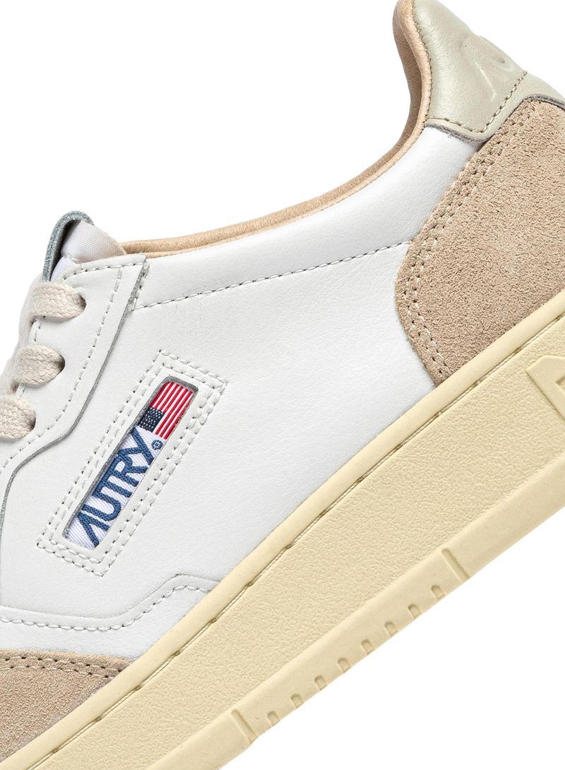 AUTRY - Basket Medalist Low cuir suede White / Pelican