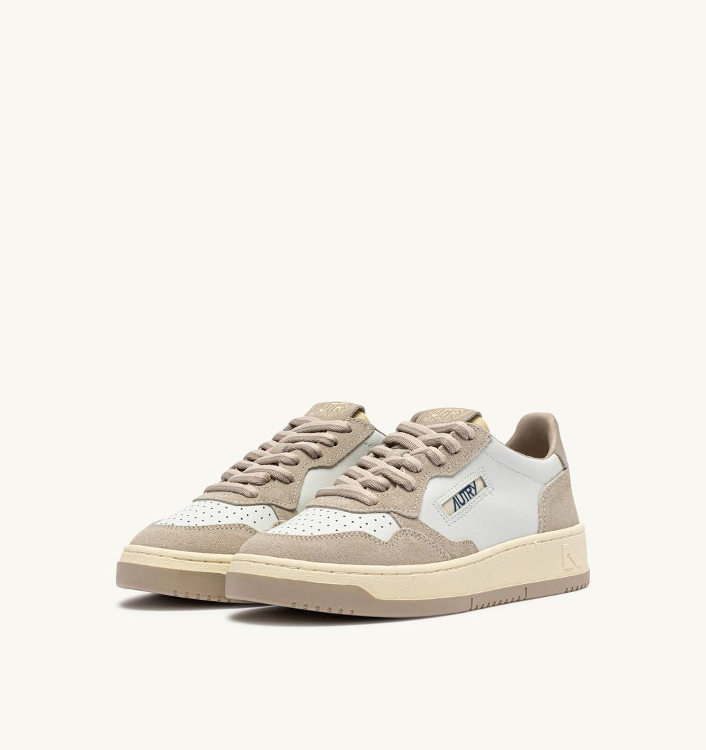 AUTRY - Basket Medalist Low cuir Suede Bicolor White/FeatherGray
