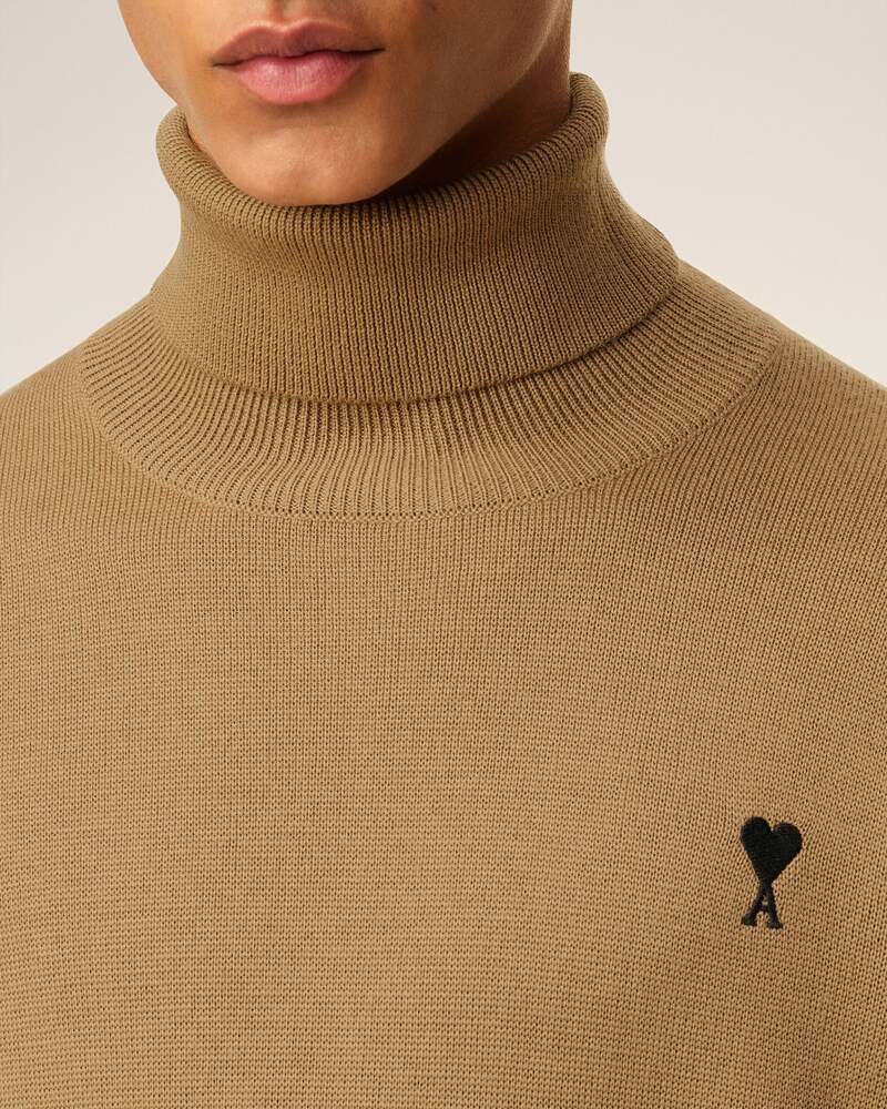 AMI - Pull Col Roulé Ami de Coeur Camel