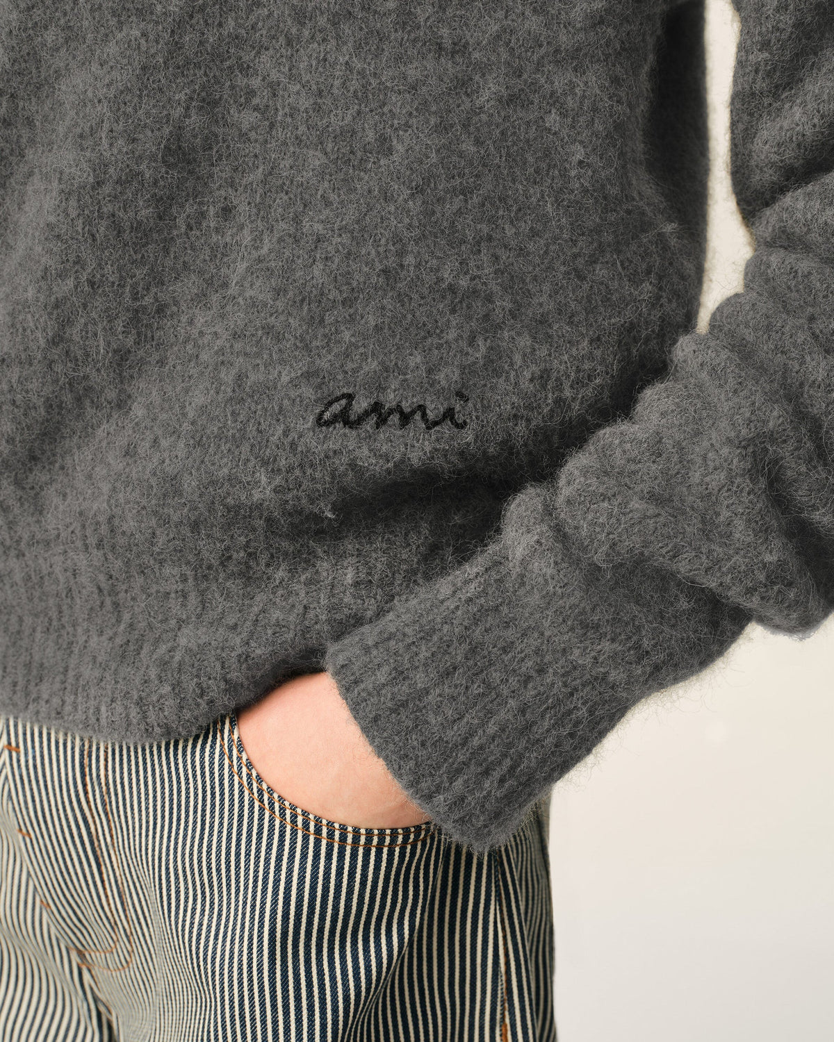 AMI - Polo en laine et alpaga Gris