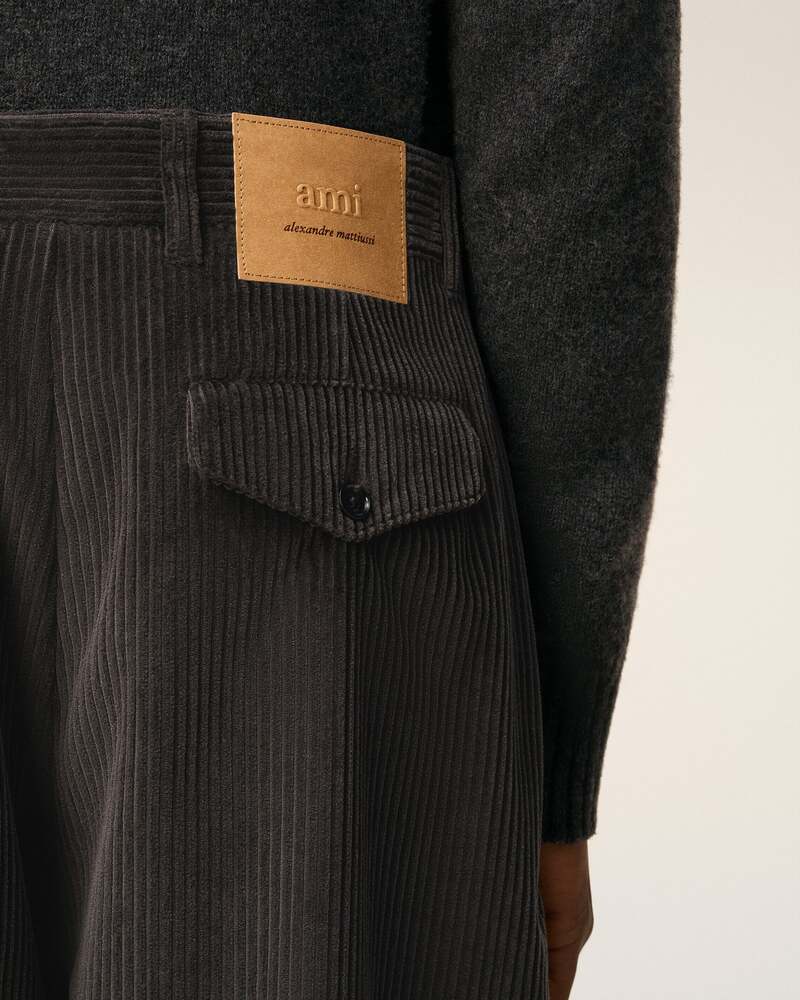 AMI - Pantalon Velours carotte Oversize Anthracite