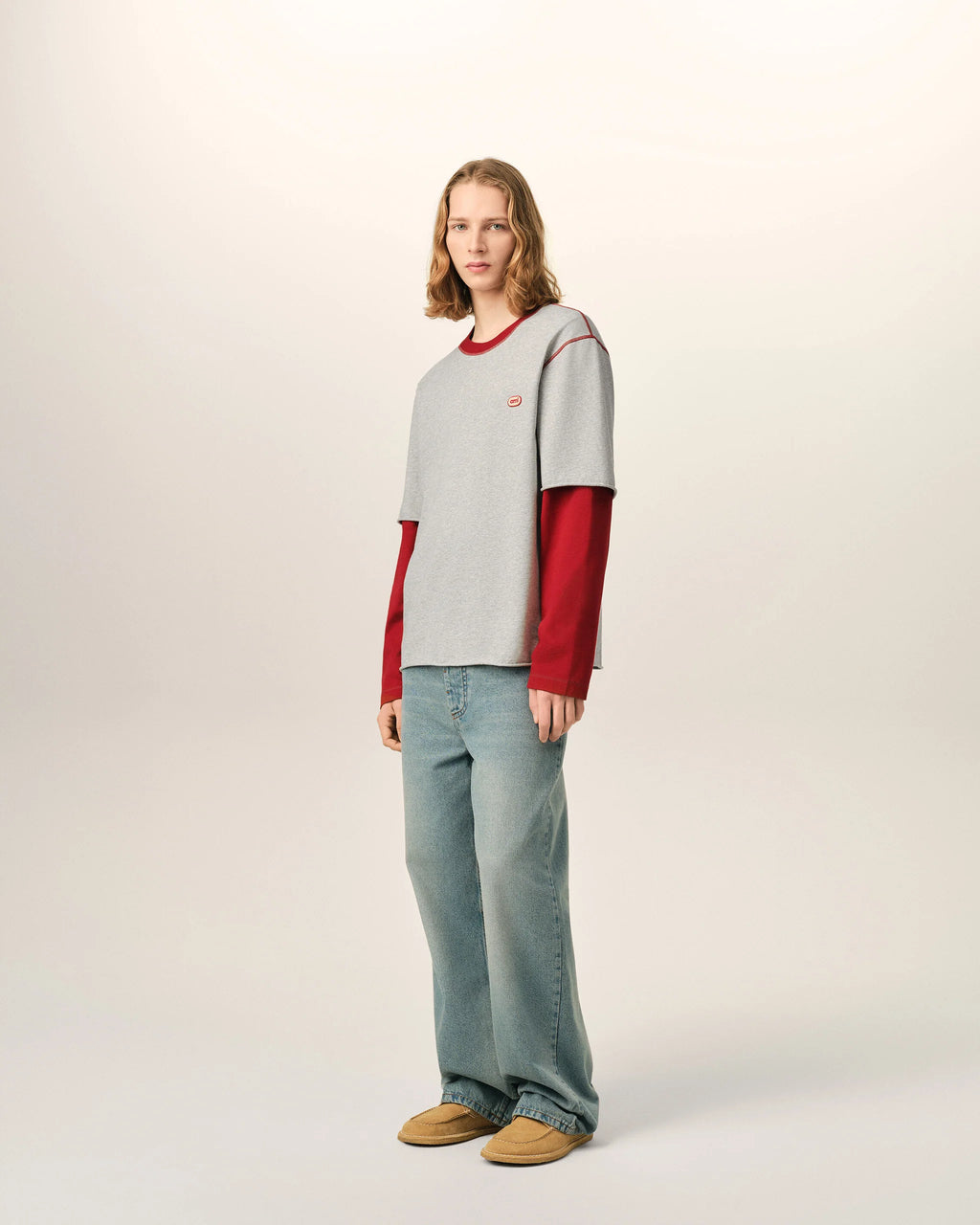 AMI - T-shirt Manches doubles Patch Ami Gris Cendre/Rouge