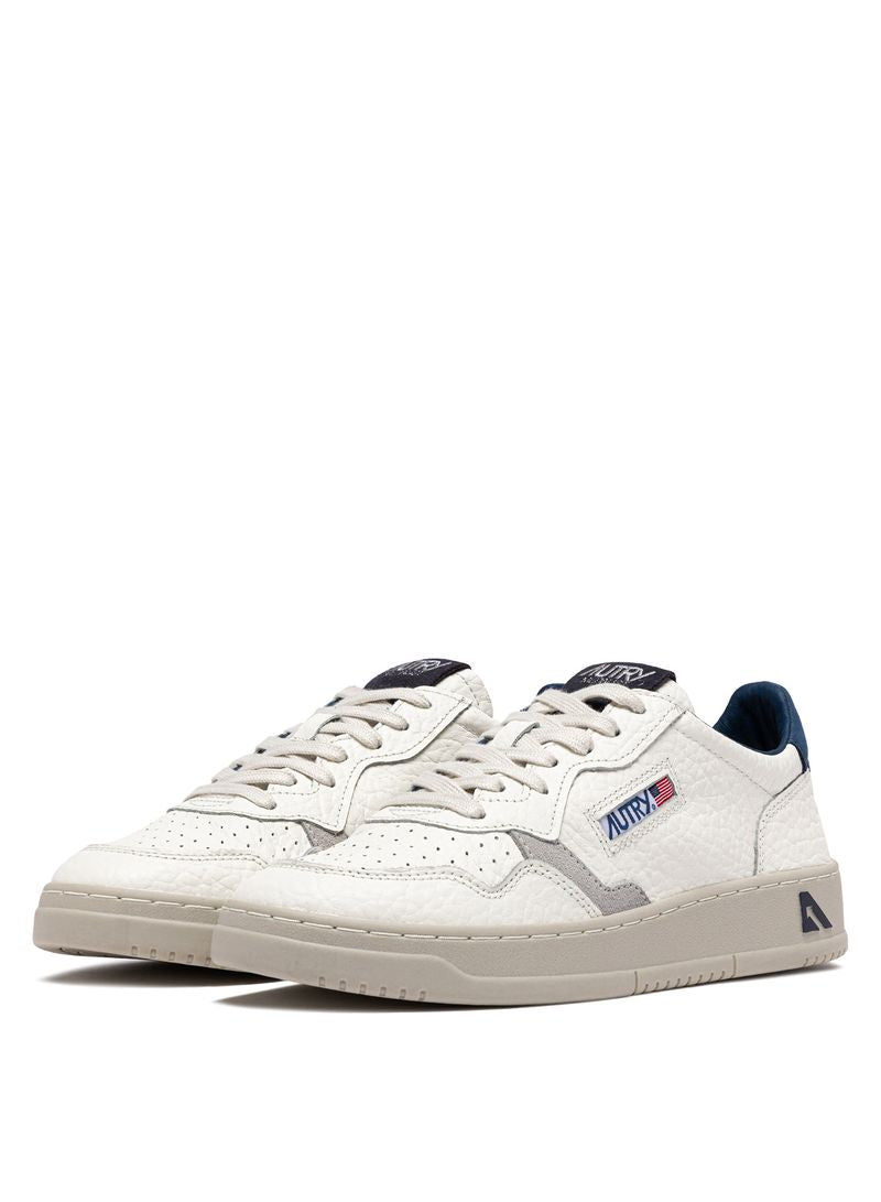 AUTRY - Basket Medalist Low cuir effet éléphant détails Enblue/peris