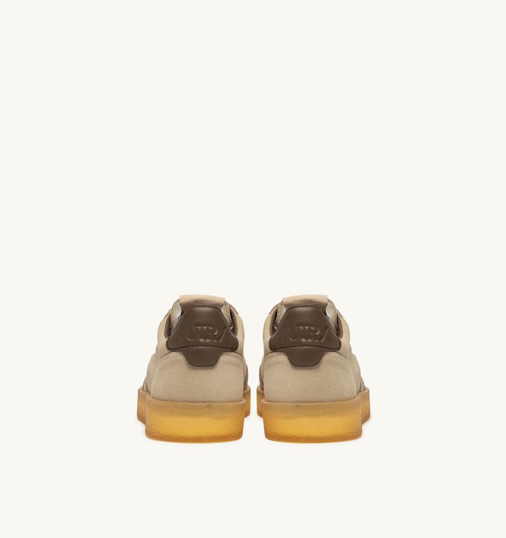 AUTRY - Basket Medalist Low Suede/leather/Crepe Biscotti/Kangaroo