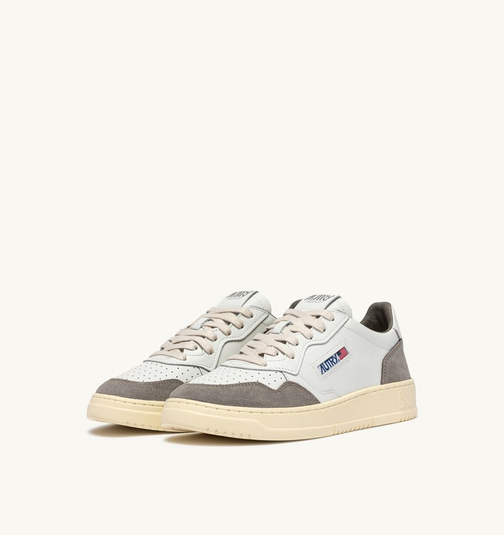 AUTRY - Basket Medalist Low Soft Leather/Suede White/Ciment