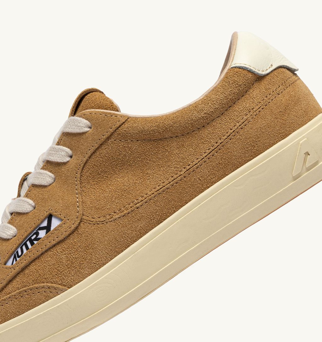 Autry - Windscape low en daim Cuivre et Marshmallow