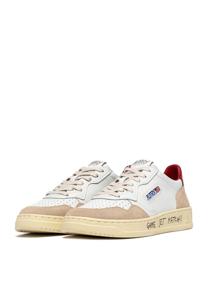 AUTRY - Basket Medalist Low Game Set Match cuir blanc / rouge / daim beige