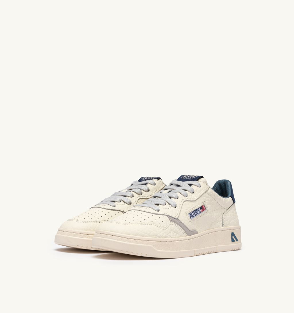 AUTRY - Basket Medalist Low cuir effet éléphant détails BlueDeep/Vapor