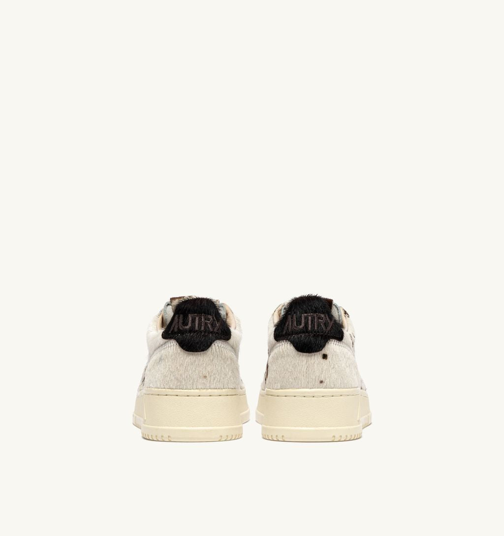 AUTRY - Basket Medalist Low Pony/Safari Drip/Brown