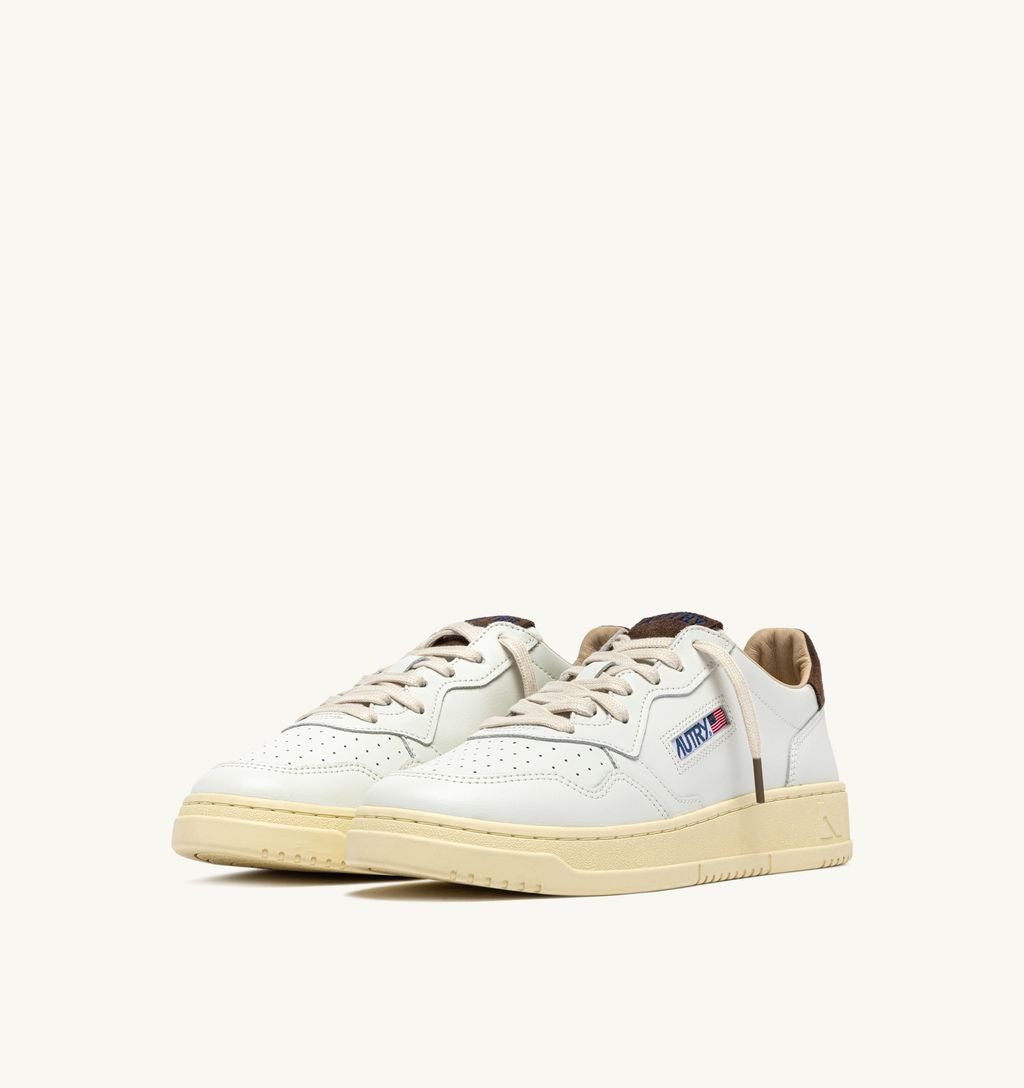 AUTRY - Basket Medalist Low cuir/College White/Chocolat